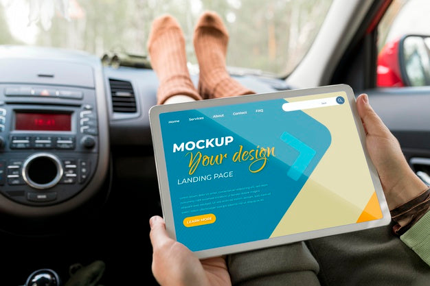 Car Travel Concept Mock-Up Psd