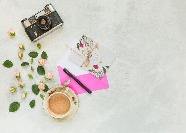 Card Mockup With Floral Decoration For Wedding Or Quote Psd