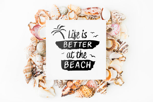 Card Mockup With Tropical Summer Concept With Seashells Psd