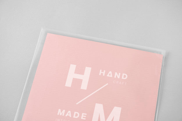 Card Mockup Wrapped In Plastic Psd