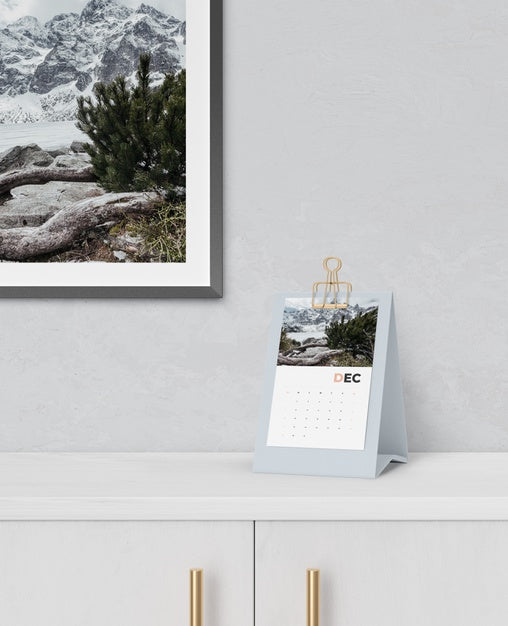 Cardboard Calendar Concept Mock-Up Psd