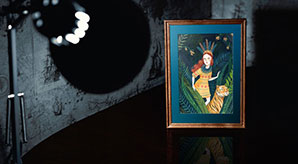 Classic Portrait Color Painting Photo Frame Mockup Psd