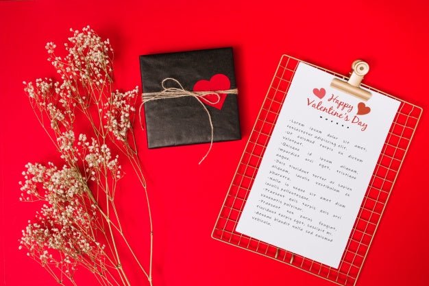 Clipboard Mockup For Valentine Psd
