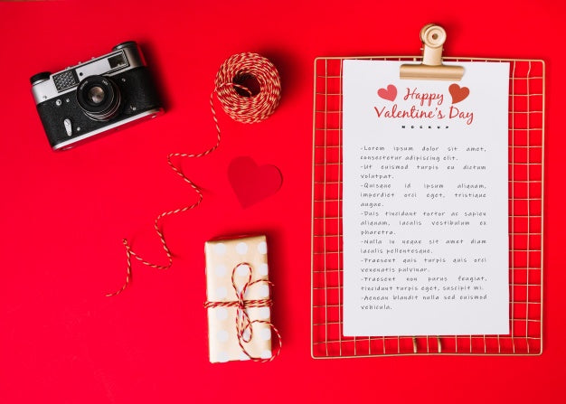 Clipboard Mockup For Valentine Psd