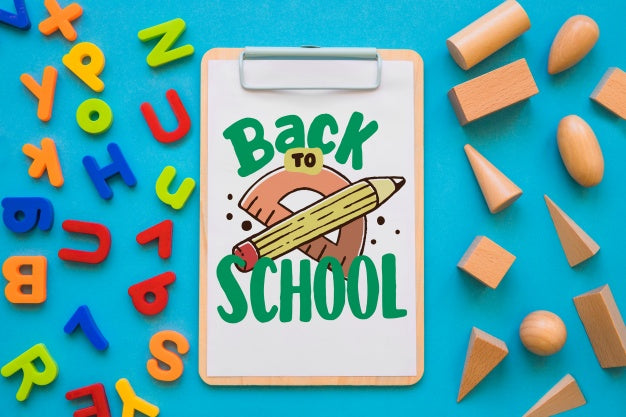 Clipboard Mockup With Back To School Concept Psd