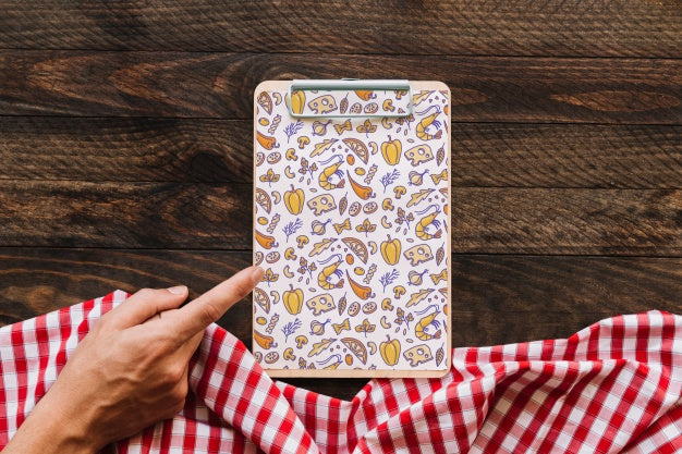 Clipboard Mockup With Food Concept Psd