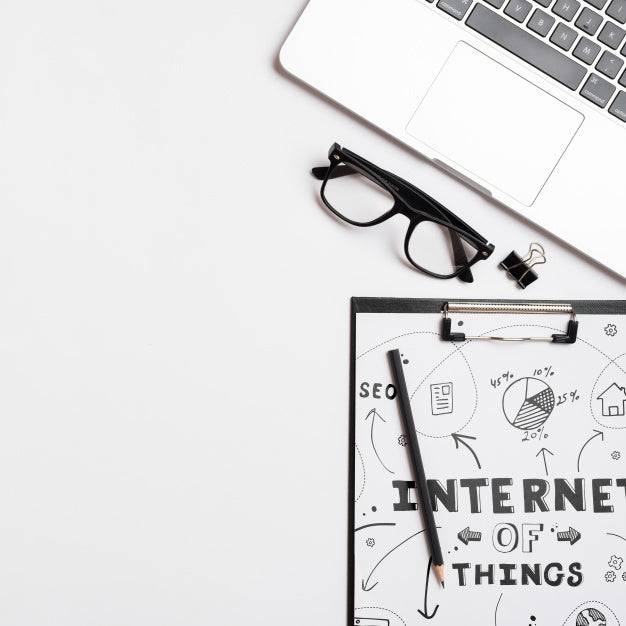 Clipboard Mockup With Office Elements Psd