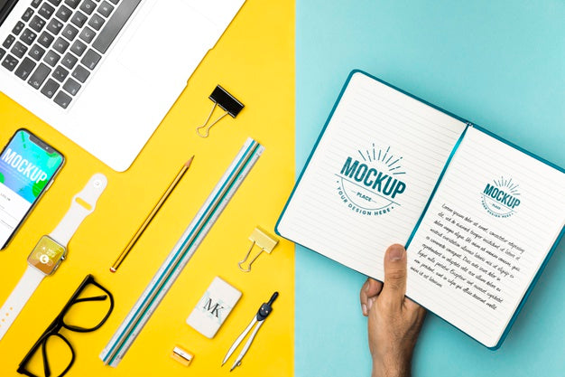 Close-Up Hand Holding Notebook Psd
