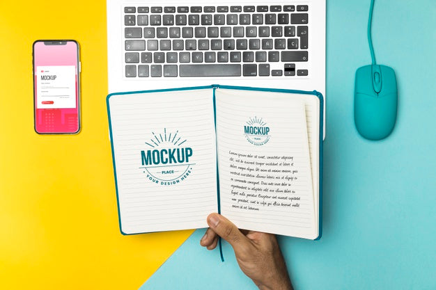 Close-Up Hand Holding Notebook Psd