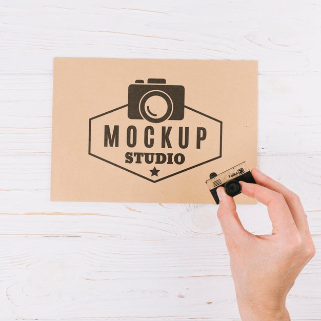 Close-Up Hand Mockup Studio Psd