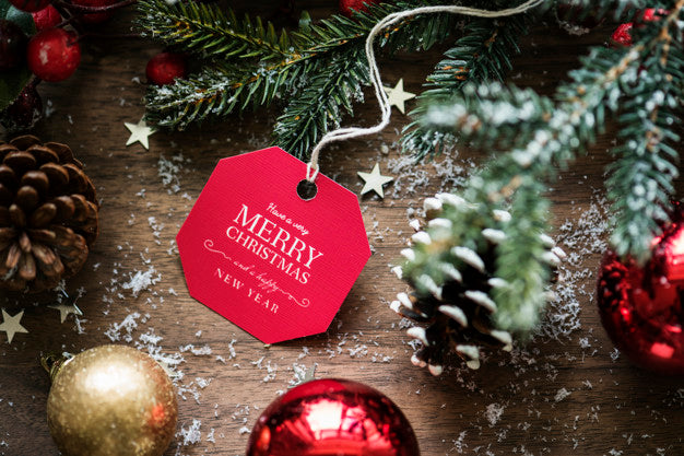 Closeup Of Christmas Wishing Card Tag Psd