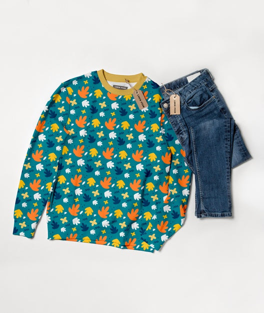 Colorful Shirt Concept Mock-Up Psd