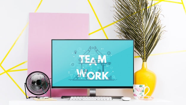 Computer Mockup On Desk Psd