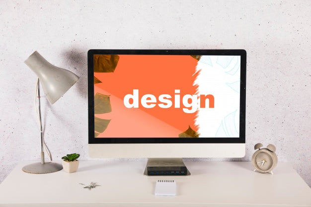 Computer Mockup On Desk With Elements Psd
