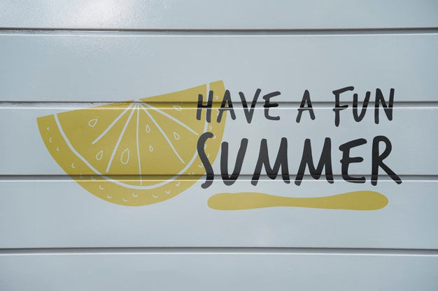 Copyspace Mockup On Wooden Background Psd