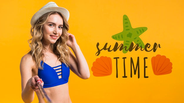 Copyspace Mockup With Summer Concept Next To Attractive Woman Psd