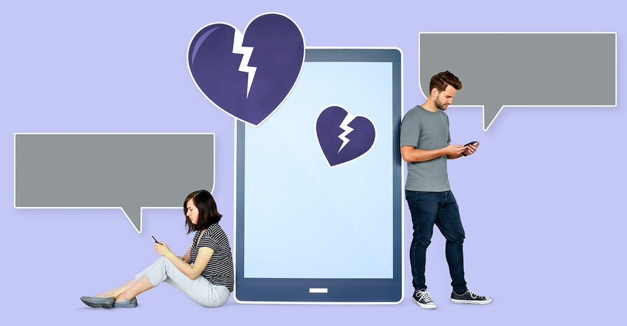 Couple Breaking Up Via Texting And Copy Space