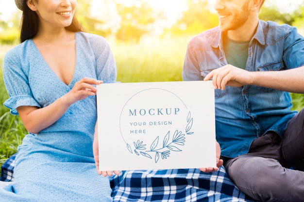 Couple Holding Picnic Mock-Up Psd