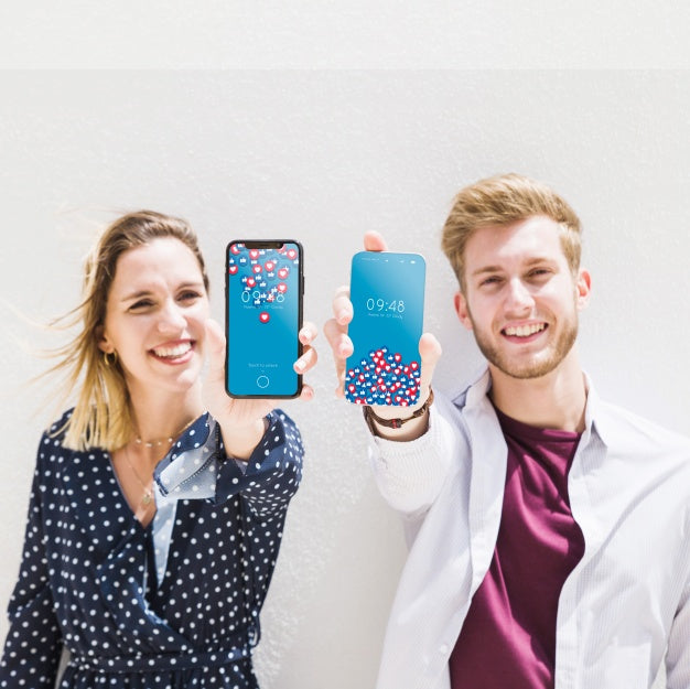 Couple Showing Smartphone Psd