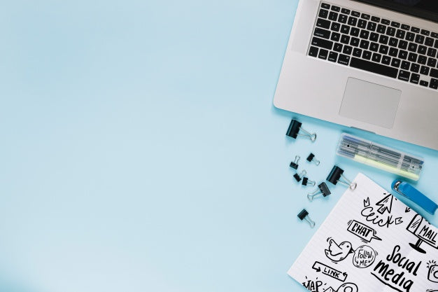 Creative Social Media And Internet Mockup With Laptop Keyboard Psd