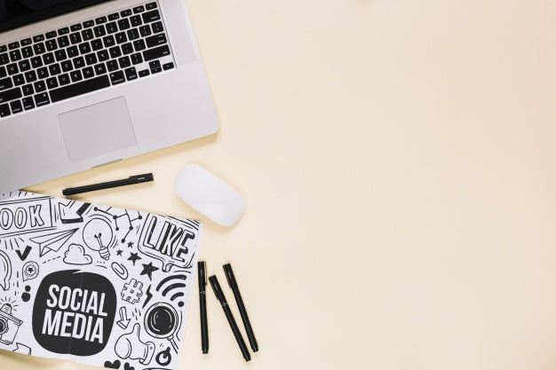 Creative Social Media And Internet Mockup With Laptop Keyboard Psd