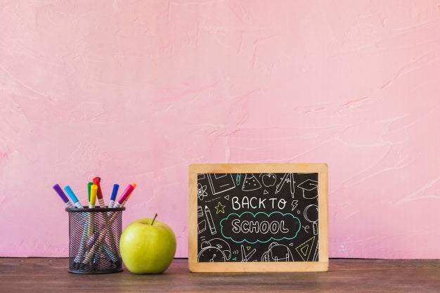 Decorative Slate Mockup With Back To School Concept Psd