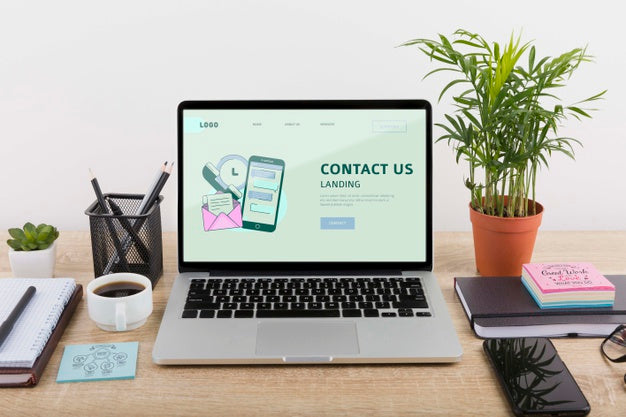 Digital Marketing Mockup With Laptop Psd