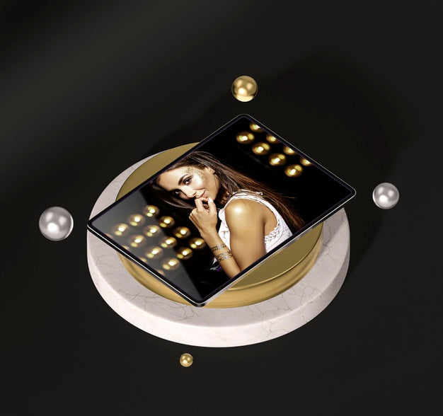 Digital Tablet With Fashion Woman Psd