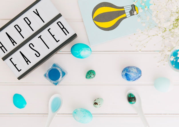 Easter Mockup With Board And Paper Psd