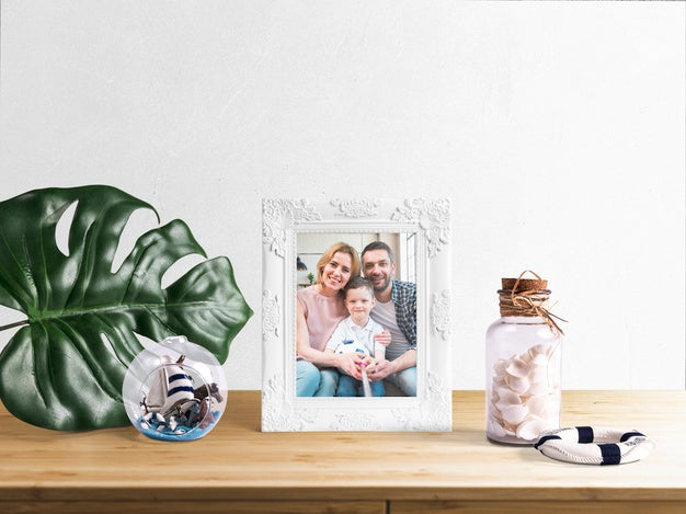 Editable Frame Mockup With Summer Elements Psd