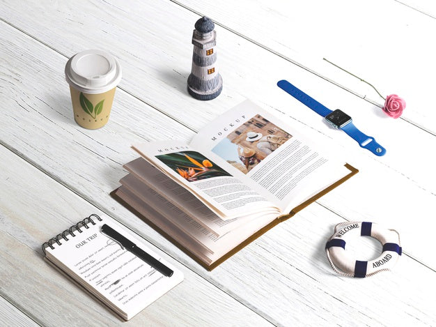 Editable Isometric Book Mockup With Summer Elements Psd