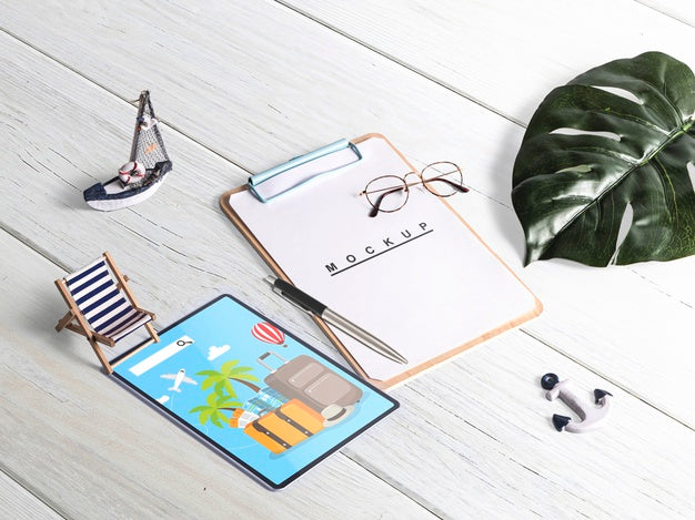 Editable Isometric Clipboard Mockup With Summer Elements Psd