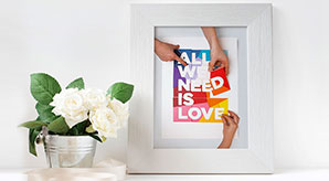 Elegant Photo Frame / Poster Mockup Psd