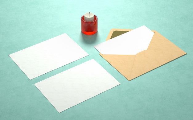Elegant Postcards Mockup With Candle Psd