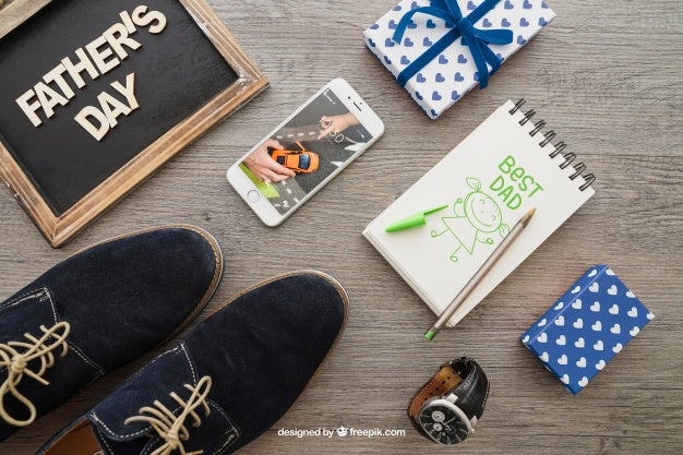 Father'S Day Composition With Notepad And Shoes Psd