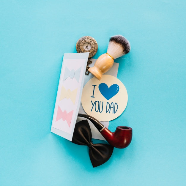 Fathers Day Mockup With Card And Label Psd