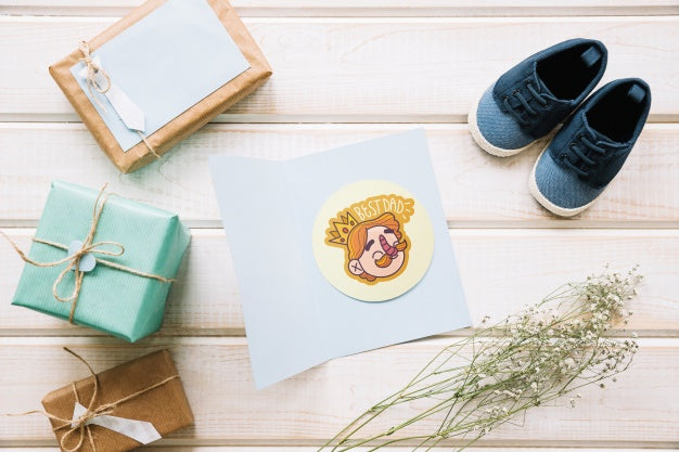 Fathers Day Mockup With Card Psd