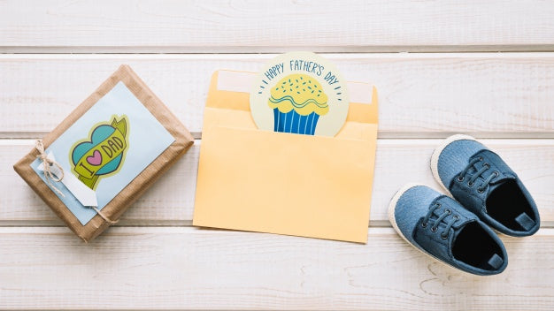 Fathers Day Mockup With Round Label In Envelope Psd