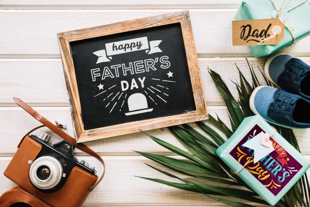 Fathers Day Mockup With Slate Psd