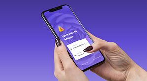 Female Hand Holding Iphone X Mockup Psd