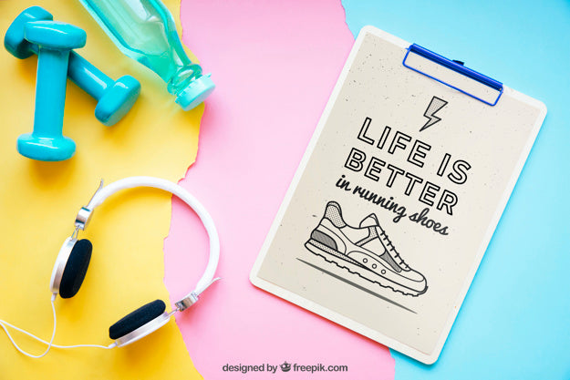 Fitness Mockup With Clipboard And Headphones Psd