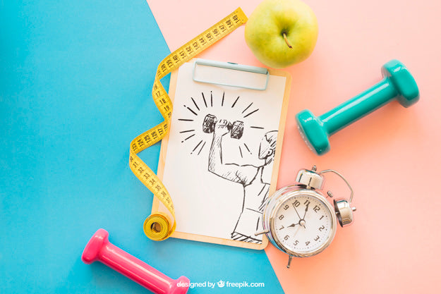 Fitness Mockup With Clipboard And Sports Elements Psd
