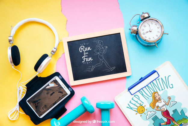 Fitness Mockup With Slate And Clipboard Psd