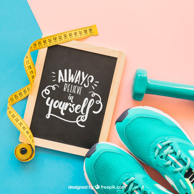 Fitness Mockup With Slate Next To Shoes Psd