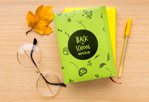 Flat Lay Back To School Composition Mock-Up Psd