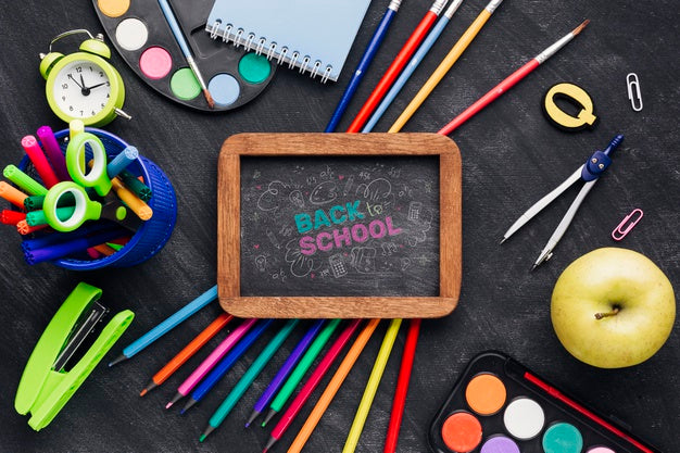 Flat Lay Back To School With Chalkboard Psd