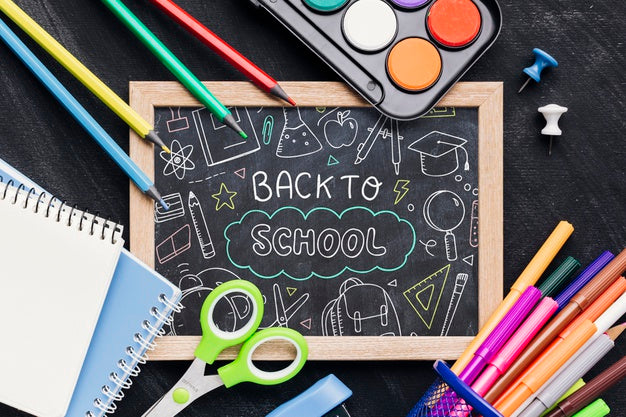 Flat Lay Back To School With Chalkboard Psd