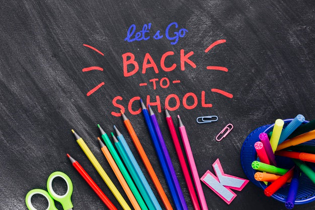 Flat Lay Back To School With Colourful Supplies Psd