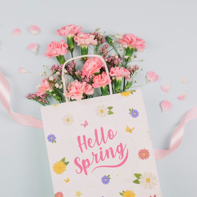 Flat Lay Bag Mockup With Spring Concept Psd