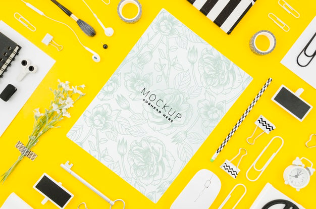 Flat Lay Card Mock-Up On Yellow Background Psd